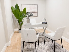 340-390 Saskatoon St, London, ON à louer Photo intérieure– Image 1 sur 9