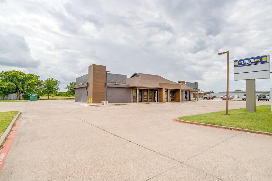 405 State 171 Hwy, Godley, TX à louer - Photo de l’immeuble – Image 3 sur 15