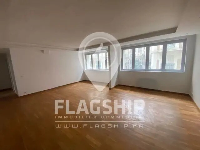 Bureau dans Paris à vendre - Photo de l’immeuble – Image 1 sur 7