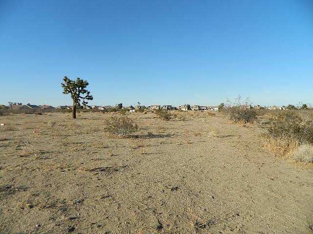Palmdale Road -1, Adelanto, CA à vendre Photo de l’immeuble– Image 1 sur 6