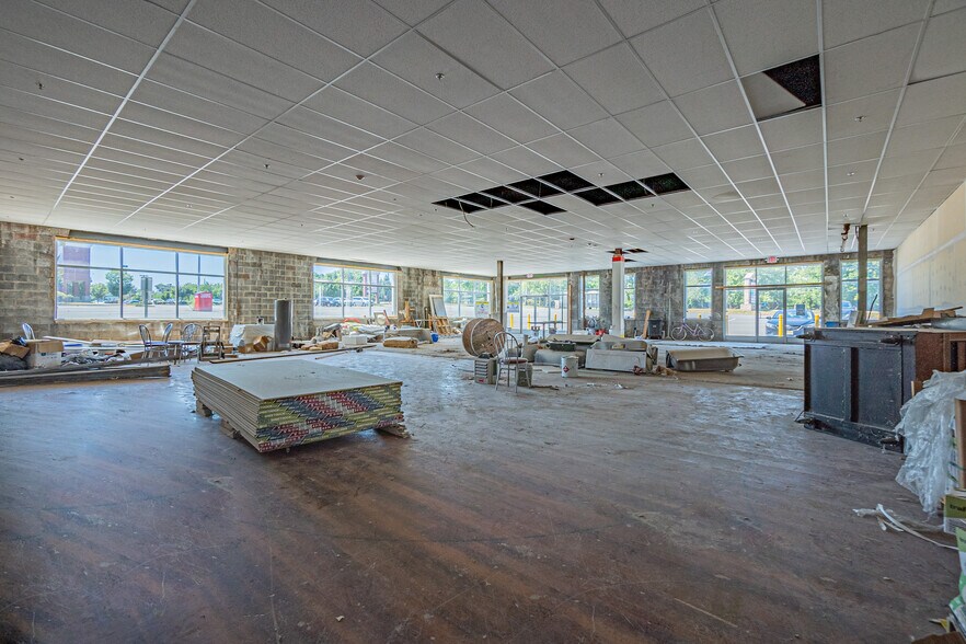 3550 Rt 27, Kendall Park, NJ à louer - Photo de l’immeuble – Image 3 sur 17
