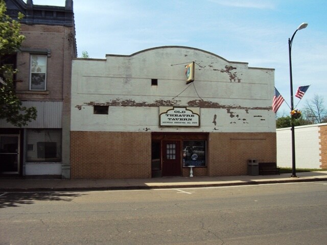 107 Lincoln Ave, Rio, WI à vendre - Photo de l’immeuble – Image 3 sur 7