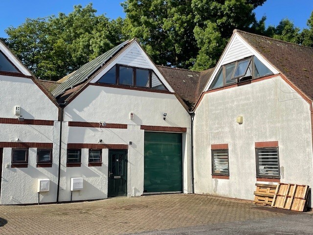 16 Station Rd, Hailsham à louer Photo de l’immeuble– Image 1 sur 6