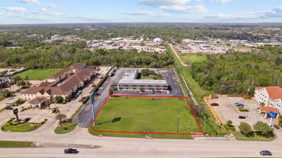 1000 Highway 332, Clute, TX à vendre - Aérien – Image 1 sur 12