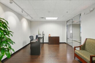 9999 Bellaire Blvd, Houston, TX à louer Photo de l’immeuble– Image 2 sur 7