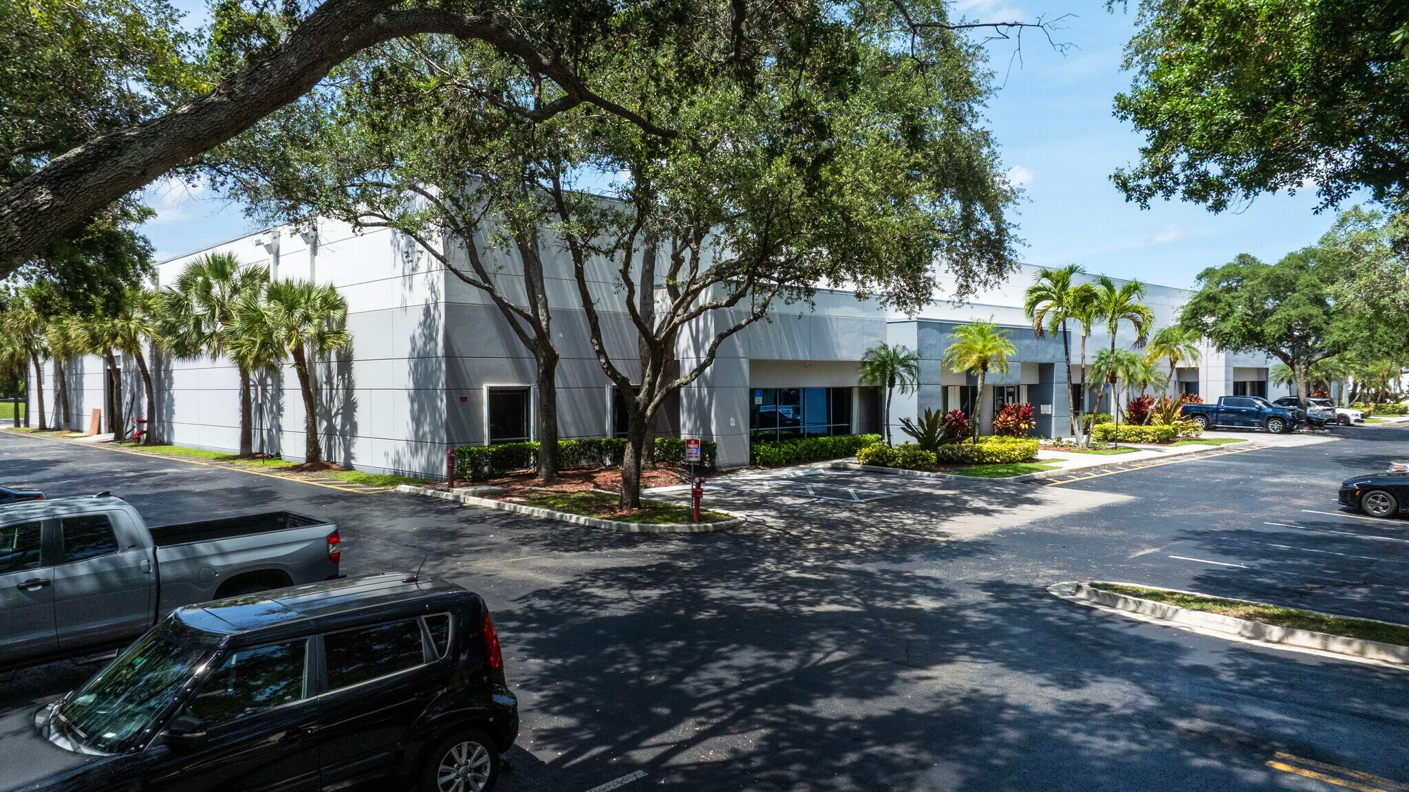 13900 NW 2nd St, Sunrise, FL à louer Photo de l’immeuble– Image 1 sur 1