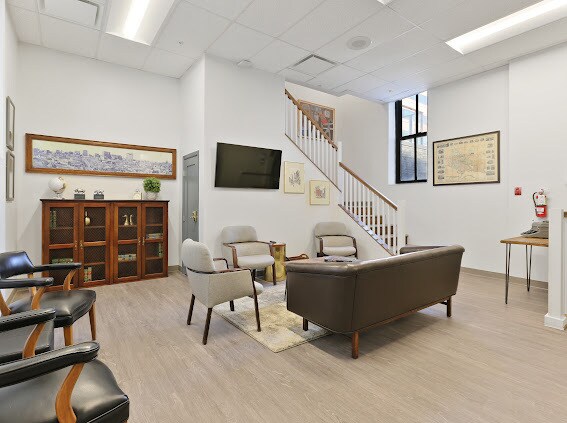 233 E Redwood St, Baltimore, MD à louer - Photo intérieure – Image 2 sur 38