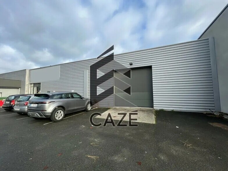 Industriel/Logistique dans Sainte-Eulalie à louer - Photo de l’immeuble – Image 2 sur 8