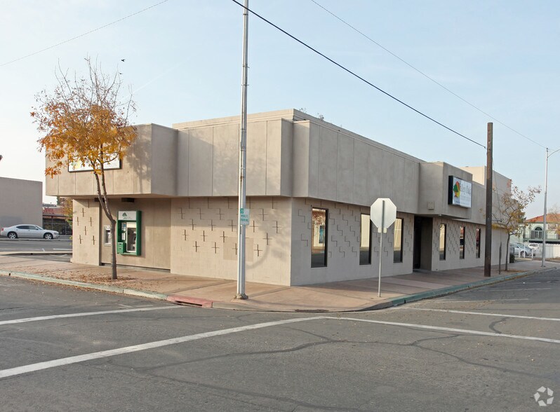 255 E King St, Tulare, CA à louer - Photo de l’immeuble – Image 3 sur 3