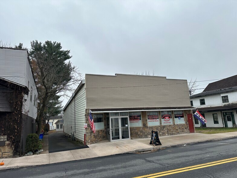 412 Main St, Duryea, PA à vendre - Photo de l’immeuble – Image 3 sur 14