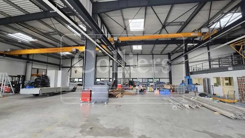 7 Boulevard Pythagore, Vitrolles à louer - Photo de l’immeuble – Image 1 sur 8