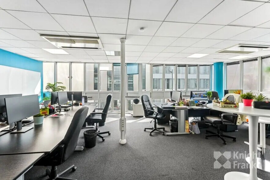 45 Rue Anatole France, Levallois-Perret à louer - Photo de l’immeuble – Image 2 sur 9