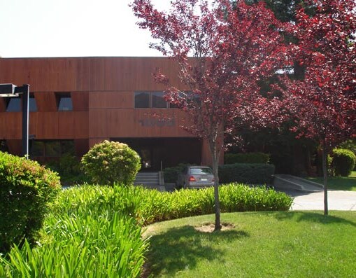 1000 S Eliseo Dr, Greenbrae, CA à louer - Photo de l’immeuble – Image 2 sur 15