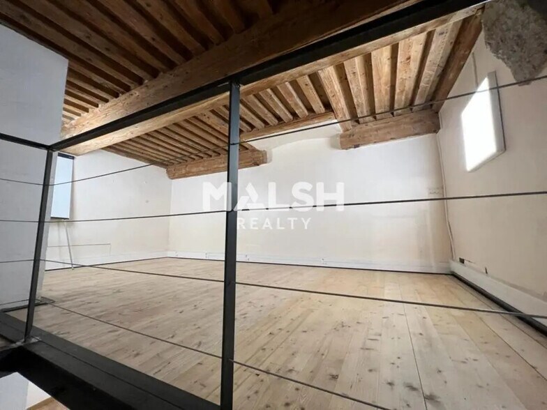 Bureau dans Lyon à vendre - Photo de l’immeuble – Image 2 sur 8