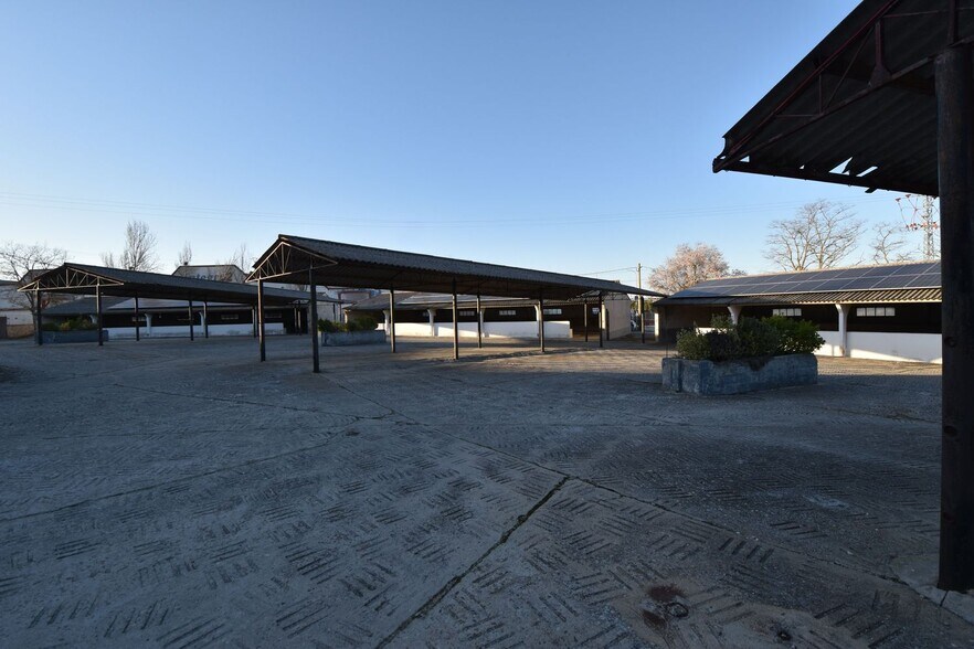 Industriel/Logistique dans Pinto, Madrid à vendre - Photo de l’immeuble – Image 2 sur 41