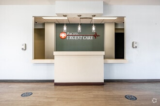 2115 N Tustin St, Orange, CA à louer Hall d’entrée– Image 2 sur 10