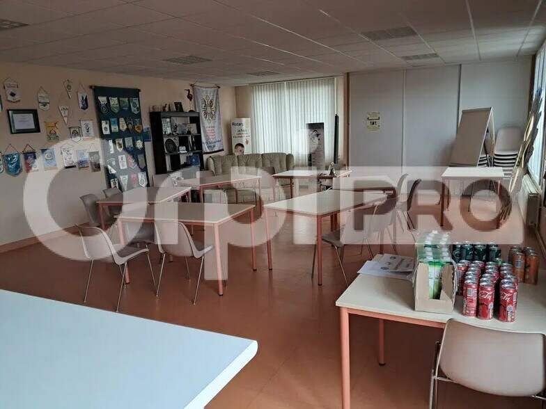 Bureau dans Montluçon à louer - Photo de l’immeuble – Image 2 sur 2