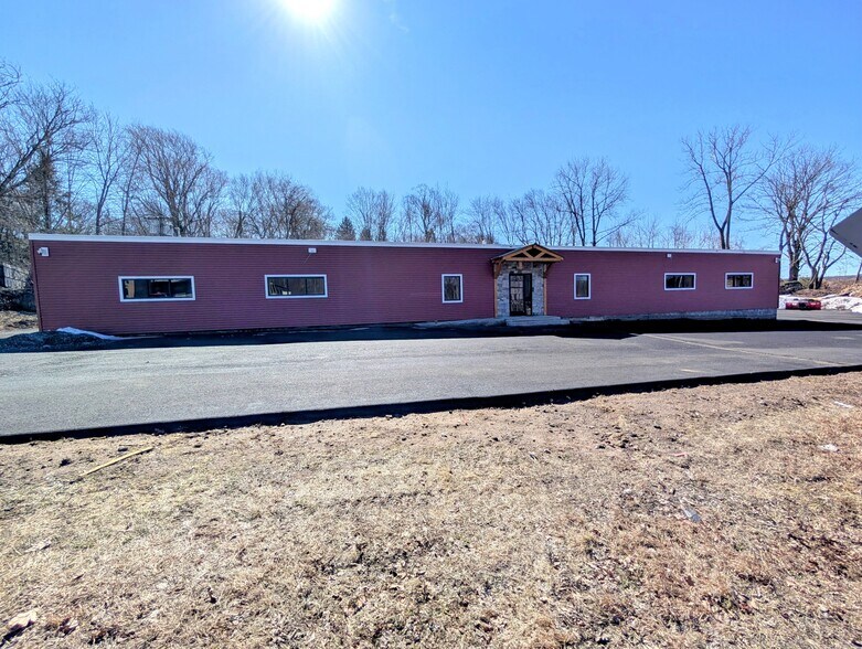 3812 East Main St, Waterbury, CT à louer - Photo principale – Image 1 sur 3