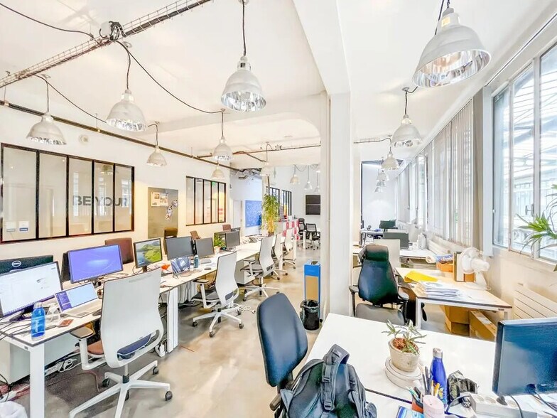 Bureau dans Paris à louer - Photo de l’immeuble – Image 3 sur 8