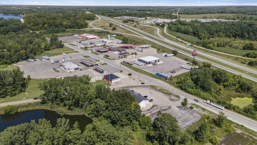 6843 N Old 27, Fremont, IN à louer - Photo de l’immeuble – Image 3 sur 13