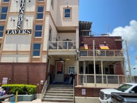 111 23rd St, Galveston, TX à louer - Photo de l’immeuble – Image 2 sur 12
