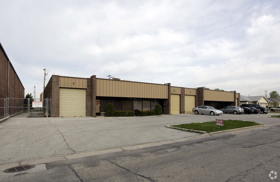 8526-8532 S Oketo Ave, Bridgeview, IL à louer - Photo principale – Image 1 sur 10