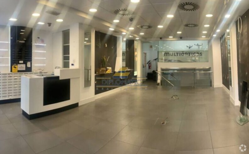 Local commercial dans Madrid, Madrid à louer Photo intérieure– Image 1 sur 2