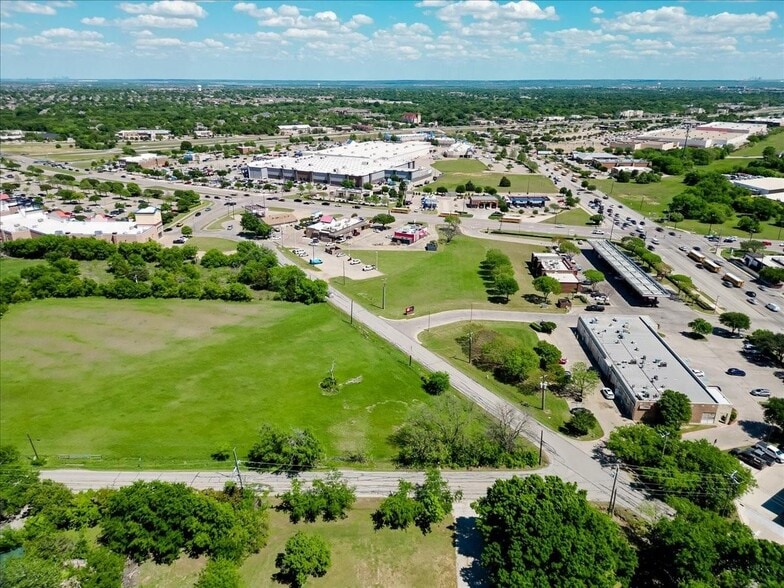Russell Ln, Mansfield, TX à vendre - Aérien – Image 3 sur 17