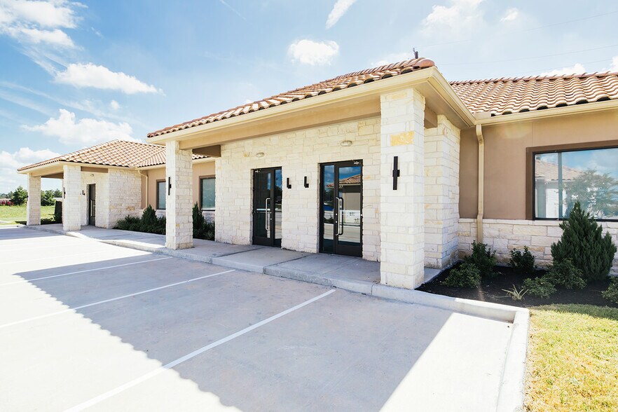 8525 N Sam Houston Pkwy E, Humble, TX à vendre - Photo de l’immeuble – Image 2 sur 42