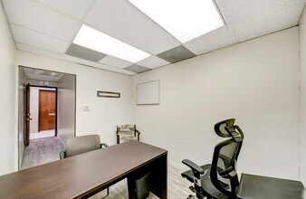 14416 Victory Blvd, Van Nuys, CA à louer Photo intérieure– Image 2 sur 4