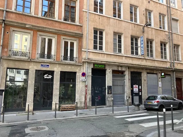 Local commercial dans Lyon à louer - Photo de l’immeuble – Image 1 sur 30