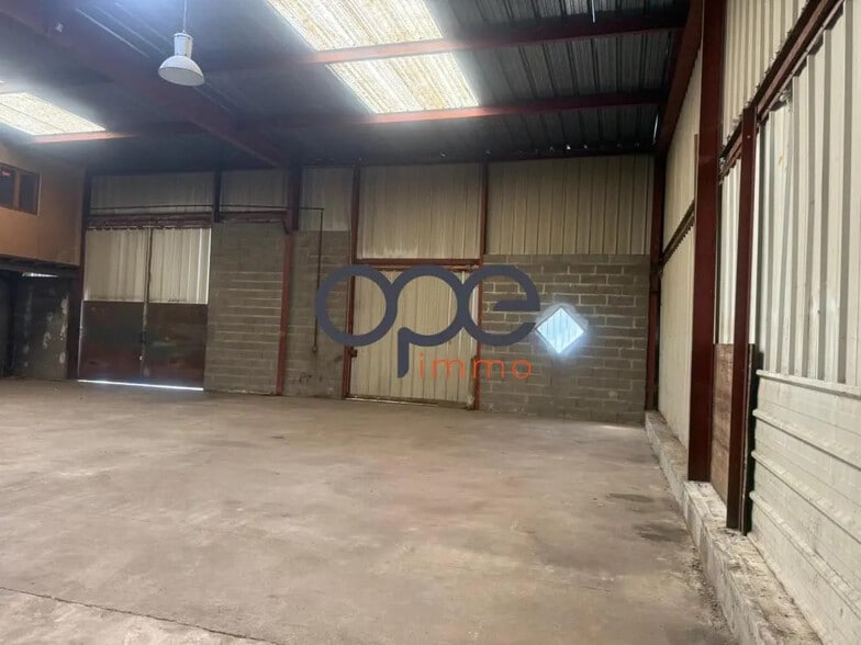 Local d’activités dans Ennery à louer - Photo intérieure – Image 3 sur 11