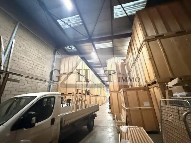 Industriel/Logistique dans Villebon-sur-Yvette à louer - Photo de l’immeuble – Image 2 sur 4