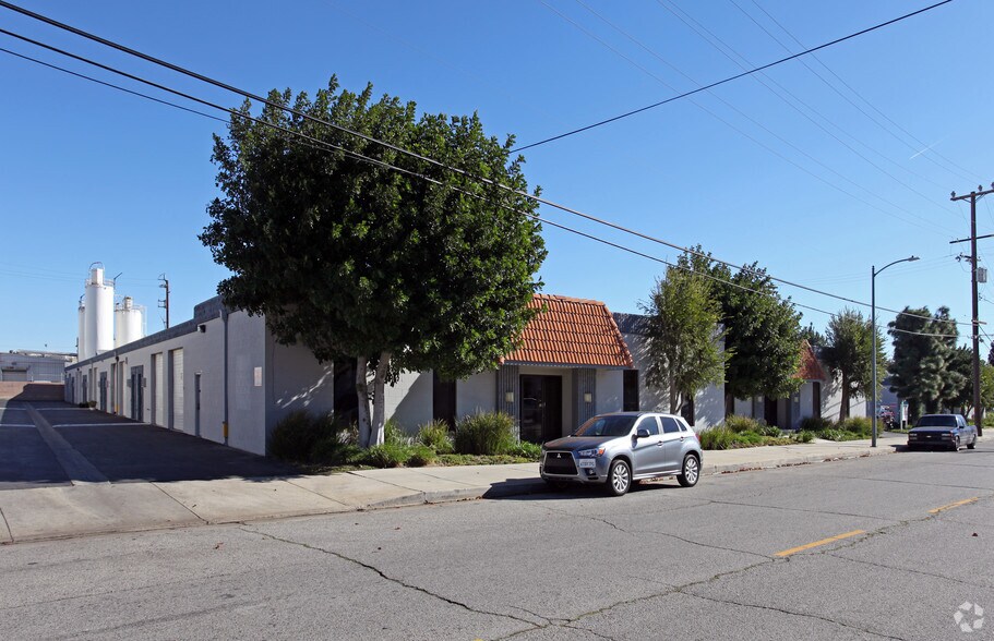 9530-9540 Owensmouth Ave, Chatsworth, CA à louer - Photo de l’immeuble – Image 3 sur 4