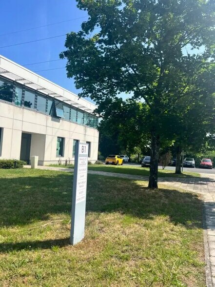 Bureau dans Pessac à louer - Photo de l’immeuble – Image 2 sur 15