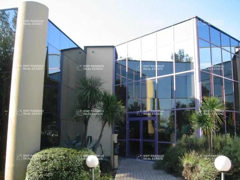 Bureau dans Antibes à vendre - Photo de l’immeuble – Image 3 sur 11
