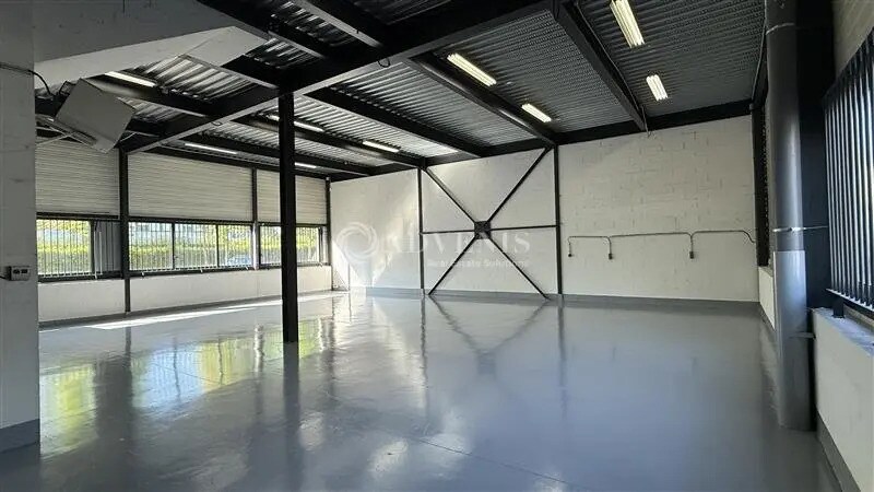 Local d’activités dans Montévrain à louer - Photo de l’immeuble – Image 1 sur 5