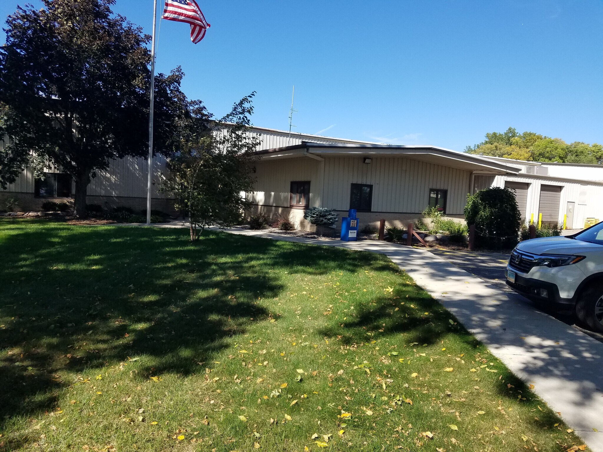 2208 Trott Ave SW, Willmar, MN à vendre Photo principale– Image 1 sur 51