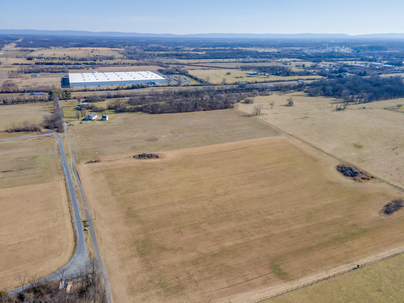 353 Thistle Ln, Clear Brook, VA à vendre Photo principale– Image 1 sur 82