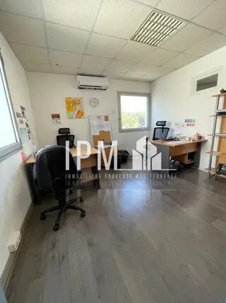 Bureau dans Aubagne à louer Photo de l’immeuble– Image 1 sur 6
