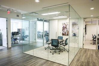 1250 Connecticut Ave NW, Washington, DC à louer Photo intérieure– Image 2 sur 7