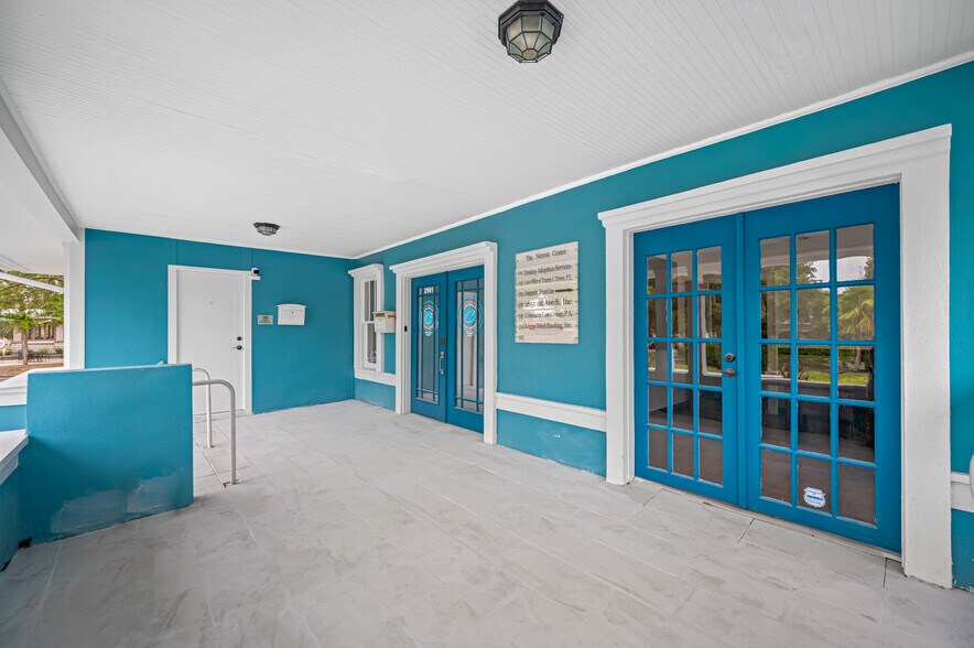 2901 1st Ave N, Saint Petersburg, FL à louer - Photo de l’immeuble – Image 2 sur 27