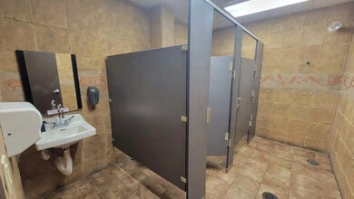 1346 N Church St, Hazle Township, PA à vendre Photo intérieure– Image 2 sur 7