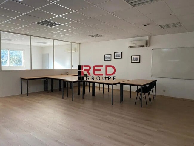 Plus de détails pour Gémenos, Gémenos - Bureau à louer