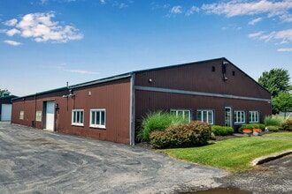 7120 Seneca St, Elma, NY à louer Photo de l’immeuble– Image 2 sur 42