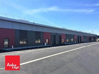 Plus de détails pour Local d'activités à louer