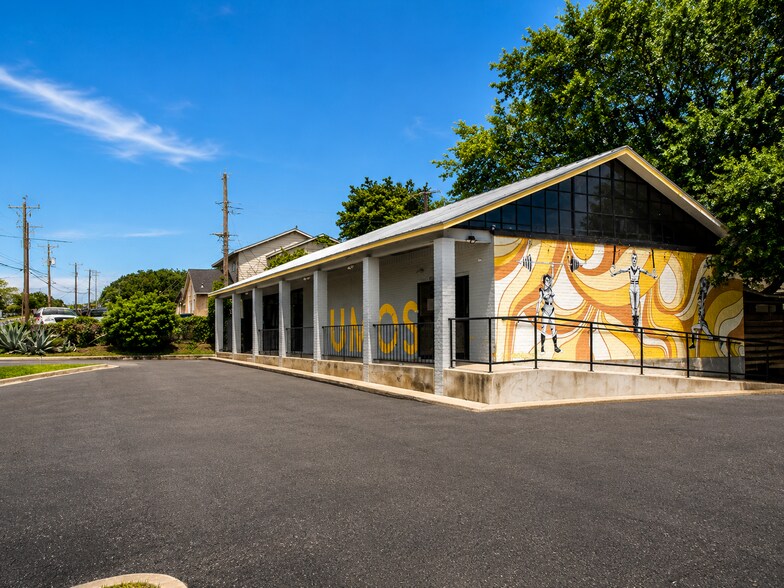 2415-2420 Burleson Ct, Austin, TX à vendre - Photo de l’immeuble – Image 3 sur 6