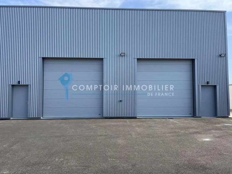 Industriel/Logistique dans Vergèze à louer - Photo de l’immeuble – Image 2 sur 4