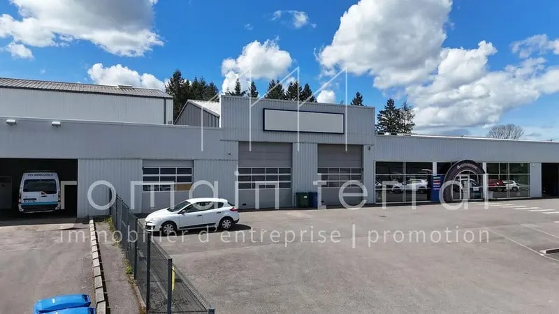 Local d’activités dans Isle à louer - Photo de l’immeuble – Image 3 sur 5