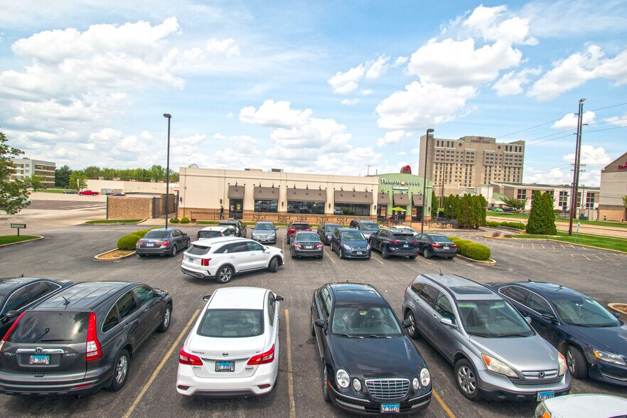 3019 S Dirksen Pky, Springfield, IL à vendre - Photo principale – Image 1 sur 6